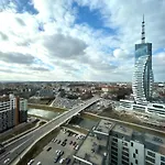 Panorama Capital Black